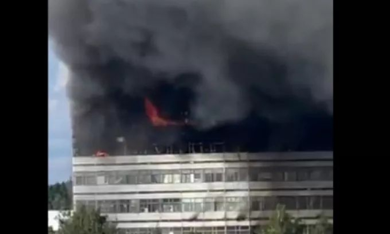 Μόσχα: 9 εγκλωβισμένοι σε φλεγόμενο ινστιτούτο ερευνών [vid]