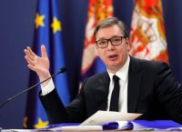 Ο Βούτσιτς ανακοίνωσε νίκη του κόμματός του στις δημοτικές εκλογές στη Σερβία [vid]