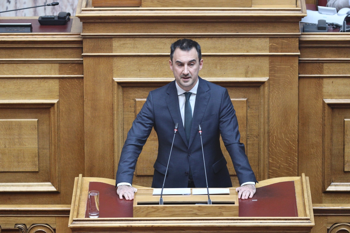 Μακρά εκλογική νύχτα για τρία κόμματα