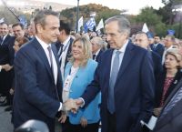 Πιέσεις σε Μητσοτάκη να γίνει Σαμαράς
