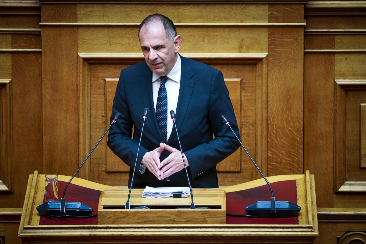 Γεραπετρίτης: Είναι κρίσιμο να συνδεθεί και πάλι η κυβέρνηση με την κοινωνία [vid]