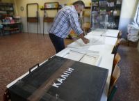 Αμφίρροπη η μάχη “παραλία ή κάλπη”