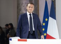 Μακρόν: Ανάμεσα σε Λαϊκό Μέτωπο και Ακροδεξιά