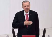 Το νέο παζάρι Ερντογάν μεταξύ Δύσης και Ανατολής
