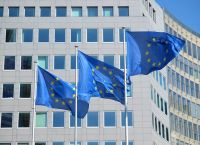 Δημοσκόπηση: Δεξιά «στροφή» στο νέο Ευρωκοινοβούλιο