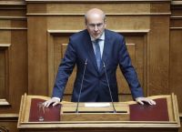 Τομές στο βαθύ κράτος επιχειρεί η κυβέρνηση