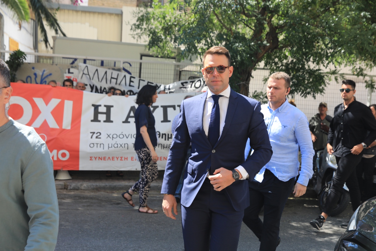 ΣΥΡΙΖΑ: Τακτική “καρότου – μαστιγίου” από τον Κασσελάκη