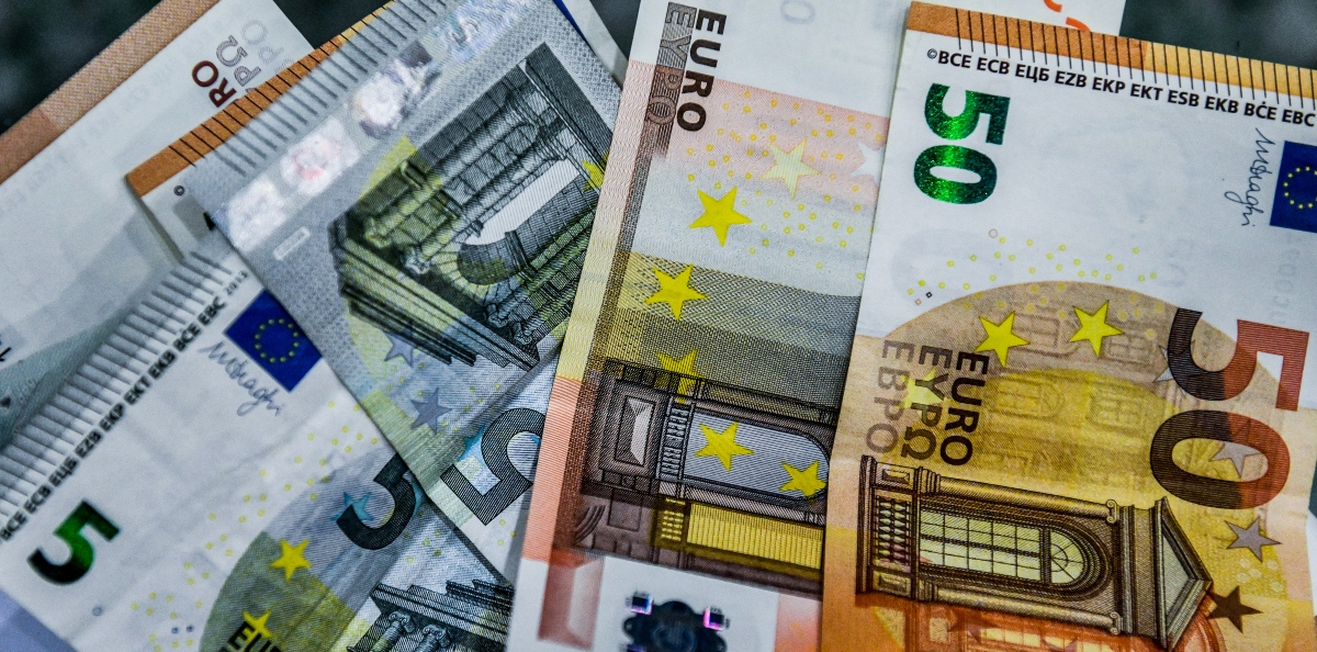 Πρώτες αμοιβές έως 3.000 ευρώ και ασπίδα προστασίας για όσους «καρφώνουν» φοροδιαφυγή