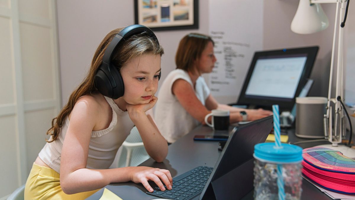 Πώς η online διαφήμιση μπορεί να επηρεάσει την ευημερία των παιδιών