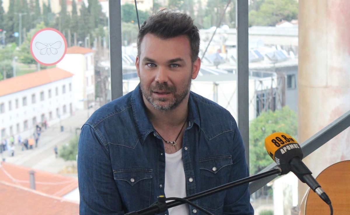 Σαμπάνης: «Δεν δουλεύω ποτέ της Παναγίας, η γιαγιά μου με έχει τάξει» [vid]