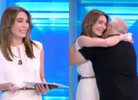 Ξέσπασε σε κλάματα με την έκπληξη των συνεργατών της η Τατιάνα Στεφανίδου – Συγκίνηση στο μεγάλο φινάλε