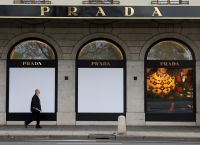 Η Prada «ξαναχτυπά»: Ανοίγει γιγαντιαίο κατάστημα 8.000 τ.μ. στο Χονγκ Κονγκ