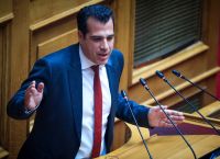 Πλεύρης: «Ο Μελανσόν είναι εξίσου επικίνδυνος για την Ευρώπη με τη Λεπέν» – Αντίδραση από ΣΥΡΙΖΑ