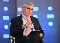 Τσακλόγλου: Δεν υπάρχει εξαήμερη εργασία – Παράνομο οι εργοδότες να καθιερώσουν έκτακτη βάρδια