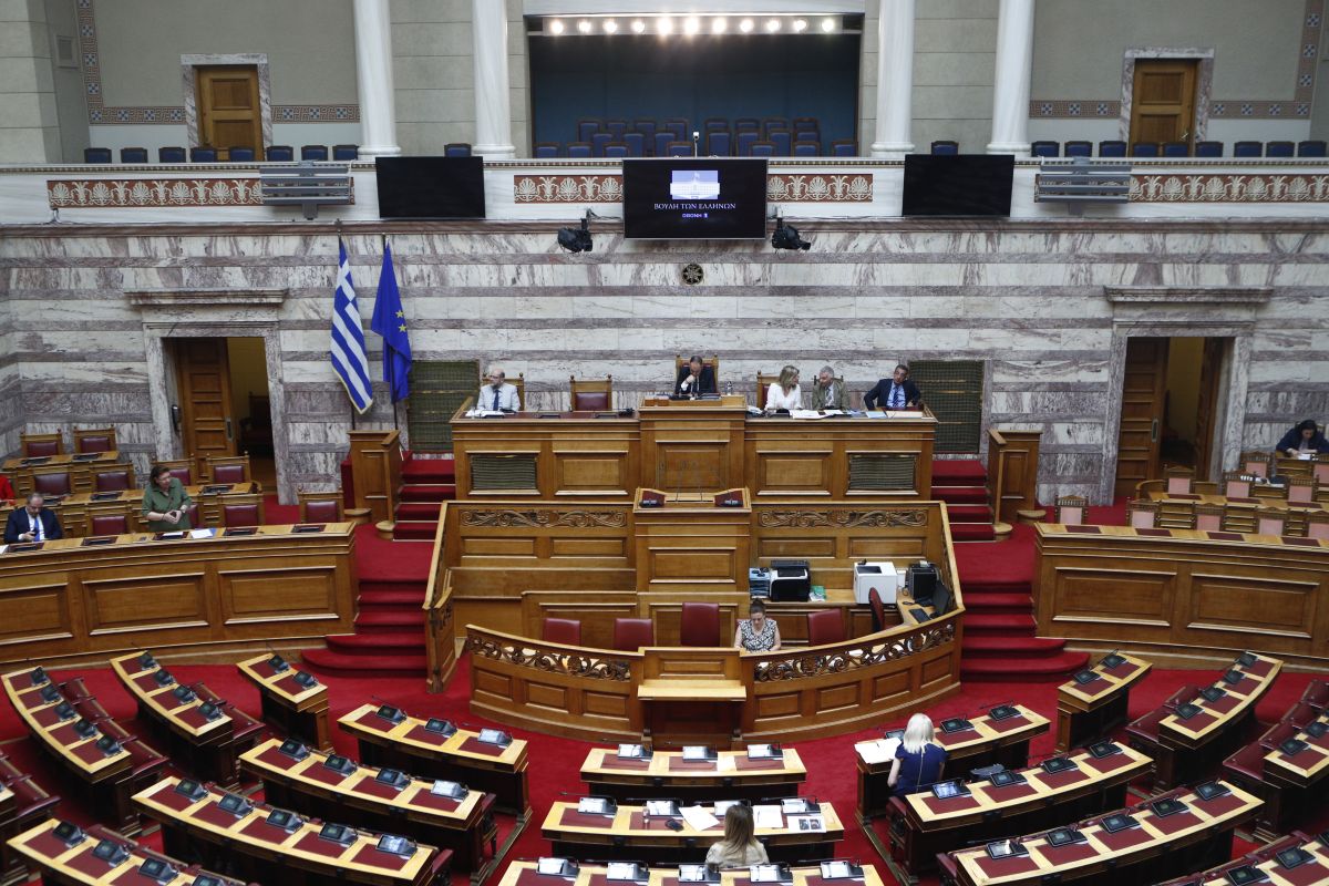 Βουλή: Στην Ολομέλεια το νομοσχέδιο για τον τουρισμό και την τουριστική εκπαίδευση