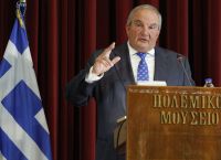 Καραμανλής για Αλβανία, Β. Μακεδονία: Απαιτούνται καθαρές εξηγήσεις στον αλυτρωτισμό