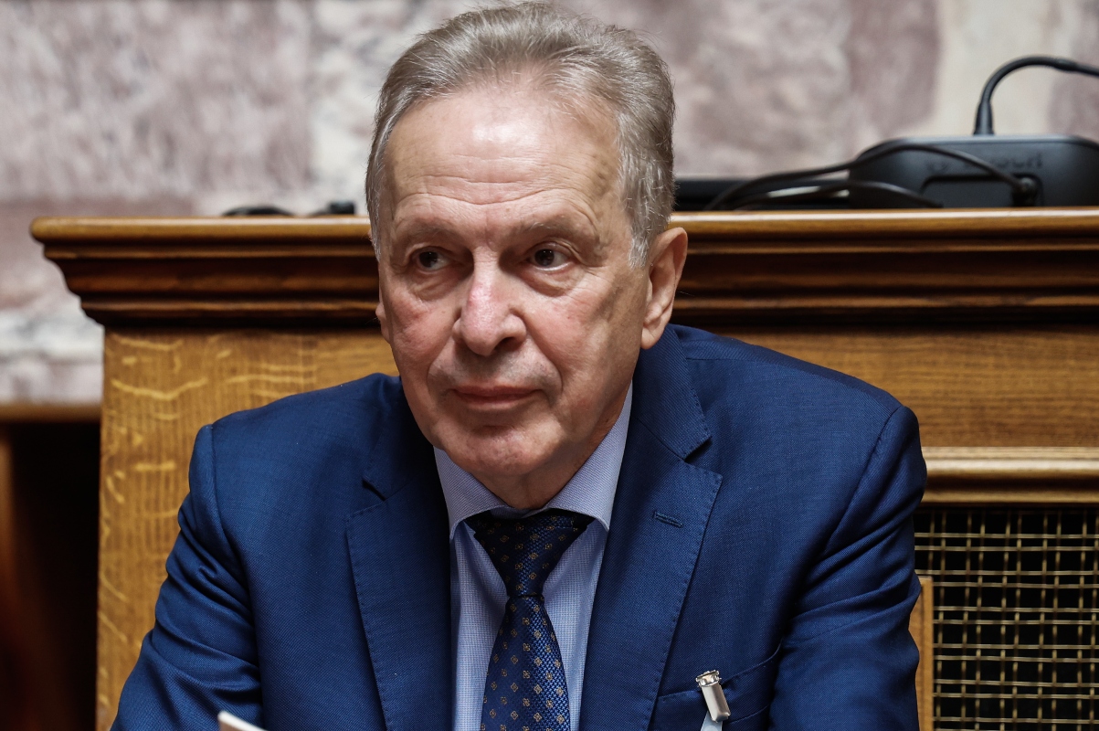Βουλή: Ανανεώθηκε η θητεία του Βουρλιώτη στην προεδρία της Αρχής για το ξέπλυμα του «μαύρου χρήματος»