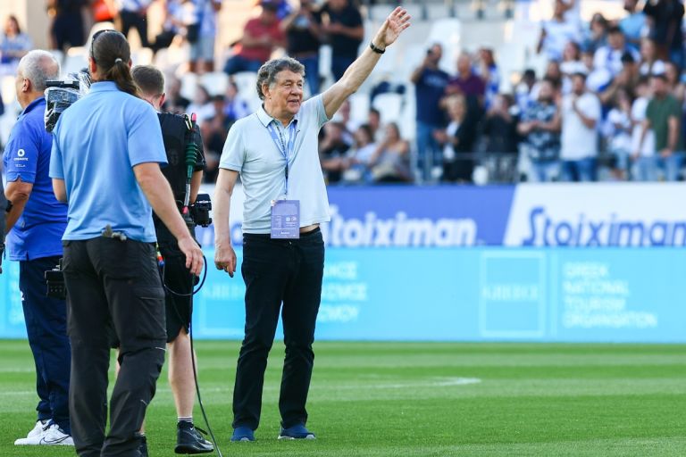 Ρεχάγκελ: «Είπα στους παίκτες το 2004 πως δεν είχαμε να χάσουμε τίποτα» [vid]