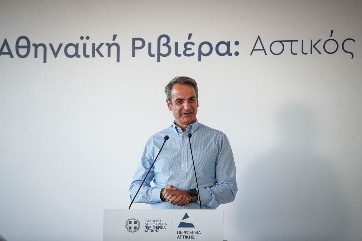 PM Mitsotakis Attends Signing for “Athens Riviera Urban Walk” Project