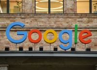 Google: Σε νέες περιπέτειες με την ΕΕ – Απειλείται με πρόστιμο μέχρι 10% των παγκόσμιων εσόδων της Google: Σε νέες περιπέτειες με την ΕΕ – Απειλείται με πρόστιμο μέχρι 10% των παγκόσμιων εσόδων της