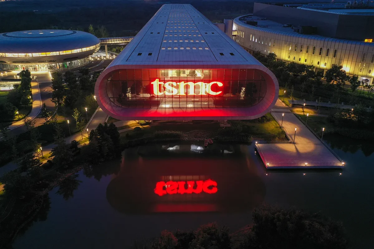 TSMC: Η ΑΙ ανεβάζει ακόμα μια εταιρεία ημιαγωγών στο κλαμπ των τρισεκατομμυρίων