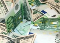 Το ευρώ στους κερδισμένους από την ταραχή στις αγορές – Για πόσο ακόμα;