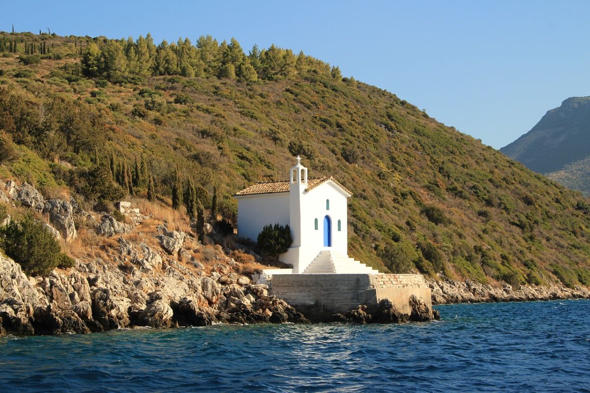Σε δημόσια, ηλεκτρονική διαβούλευση το νέο Ειδικό Χωροταξικό Πλαίσιο για τον Τουρισμό