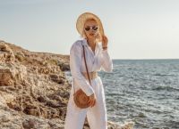 Καλοκαιρινές προτάσεις styling από τη Guess