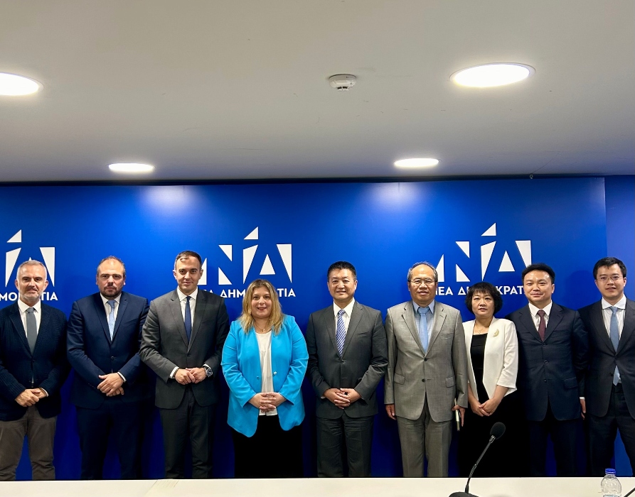 Συνάντηση Συρεγγέλα με αντιπροσωπεία του Κομμουνιστικού Κόμματος της Κίνας