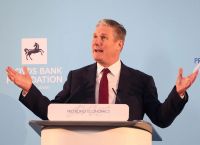Κιρ Στάρμερ: Από την αφάνεια στο κατώφλι της Ντάουνινγκ Στριτ