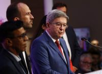 Ανατροπή: Νίκη της αριστερής συμμαχίας του Μελανσόν δίνουν τα επίσημα exit polls, τρίτη η Λεπέν