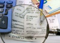 Επιστροφές φόρου εκατομμυρίων ευρώ λιμνάζουν στα «συρτάρια» της ΑΑΔΕ [vid]