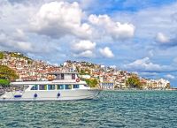 ΕΤΕπ: Συζητήσεις για τη χρηματοδότηση κατοικιών για τη στέγαση δημοσίων υπαλλήλων σε νησιωτικούς προορισμούς