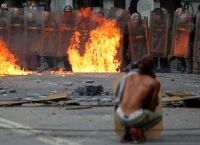 Βενεζουέλα: Διαδηλώσεις για την επανεκλογή Μαδούρο ο οποίος καταγγέλει ανάμιξη στα εσωτερικά της χώρας