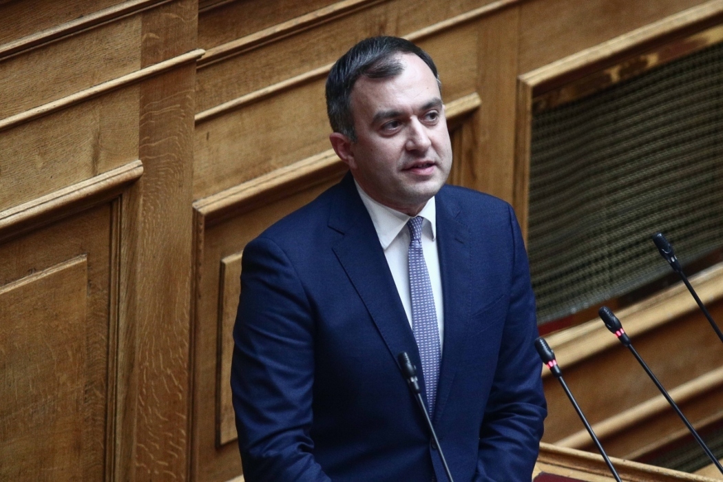 Χατζηβασιλείου: Η ομάδα Όρμπαν, Λεπέν και Λατινοπούλου θα έπρεπε να λέγεται «πατριδοκάπηλοι»