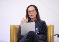 Το δίλημμα που θέτει η υποψηφιότητα Διαμαντοπούλου στο ΠΑΣΟΚ