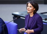 Μπέρμποκ κατά Ορμπαν: Η ενότητα της ΕΕ έχει μεγαλύτερη σημασία από «παιχνιδάκια»