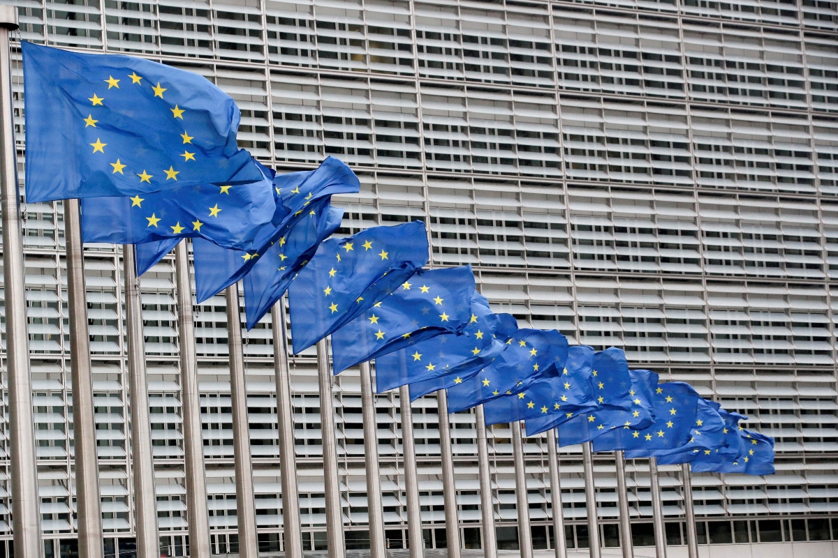 Η Κομισιόν καταρρίπτει το μύθο της αυταρχικής δημοκρατίας