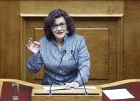 Φωτίου: «Έκφραση αγανάκτησης εκτός μικροφώνου» το «αι στο διάολο» που είπε στην Κεφαλογιάννη