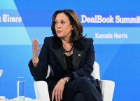 Μπορεί την ανατροπή η Χάρις; Τι προβλέπουν Economist και FT