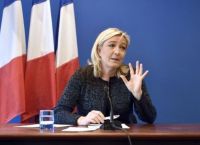 Λεπέν: Δεν επιμένει σε απόλυτη πλειοψηφία – Αναζητά συμμάχους για να κυβερνήσει Λεπέν: Δεν επιμένει σε απόλυτη πλειοψηφία – Αναζητά συμμάχους για να κυβερνήσει