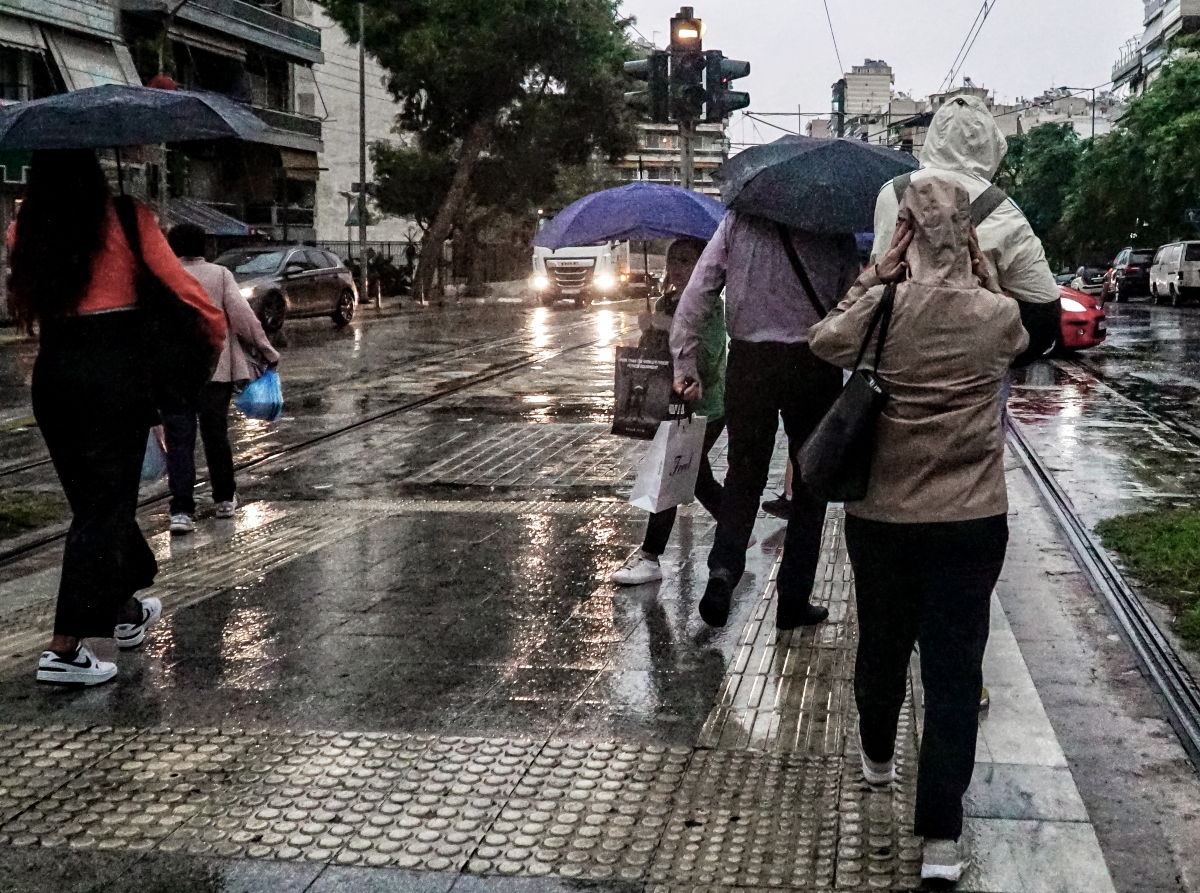 Η “ψυχρή λίμνη” φέρνει βροχές, καταιγίδες και χαλάζι