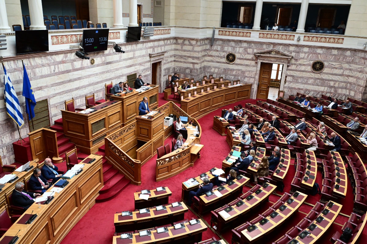 Στις 10 η έκτακτη συνεδρίαση της Επιτροπής Θεσμών και Διαφάνειας για τις παρακολουθήσεις