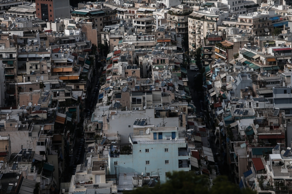 Κοινωνική αντιπαροχή: Ξεκινά το πρόγραμμα στέγης για 5.000 νέους έως 39 ετών
