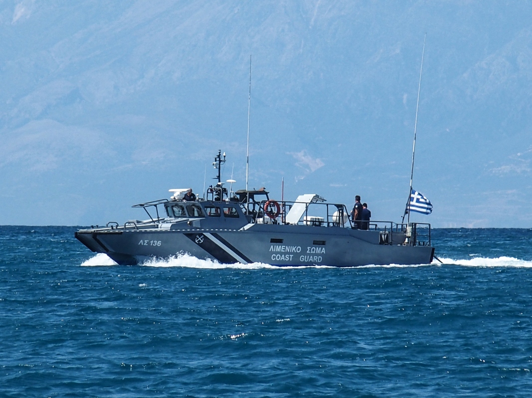 Σύμη: Ταχύπλοο με μετανάστες από την Τουρκία επιχείρησε να εμβολίσει σκάφος του Λιμενικού -Ένας νεκρός