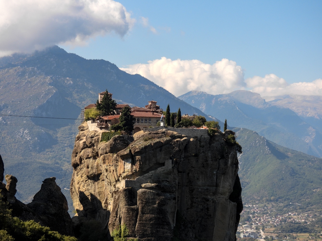 Tourism: 2.5mln Tourists Visit Meteora Every Year