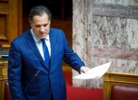 Άδωνις Γεωργιάδης: Τι ακριβώς συνέβη με την έγκυο που χρειάστηκε να γεννήσει στα Τρίκαλα στις 13/8
