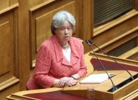 Αθηνά Λινού: “Φωτογραφίζει” Πολάκη για φασιστικές πρακτικές και επικαλείται διάψευση Κασσελάκη