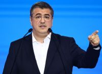 Απόστολος Τζιτζικώστας: Ο νέος Έλληνας επίτροπος στην Κομισιόν [vid]