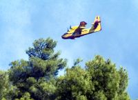 Μαίνεται η φωτιά στο Ρέθυμνο – Μπαράζ «112» για εκκενώσεις οικισμών